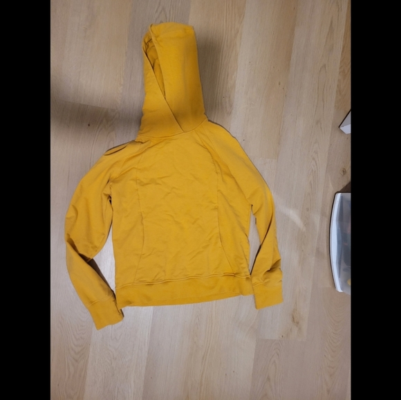 Lululemon scuba pullover - Picture 2 of 4